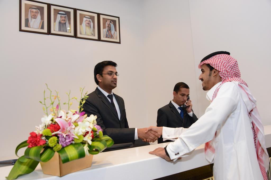 President Heights Aparthotel Manama Luaran gambar